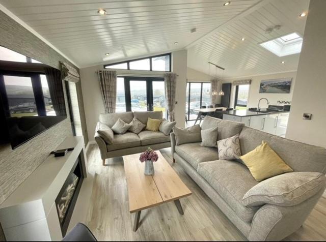 *Luxury Holiday Home With Hot Tub Close To Beach* Penally Eksteriør bilde