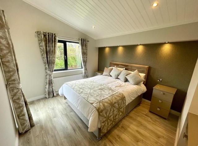 *Luxury Holiday Home With Hot Tub Close To Beach* Penally Eksteriør bilde