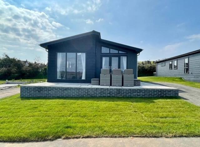 *Luxury Holiday Home With Hot Tub Close To Beach* Penally Eksteriør bilde