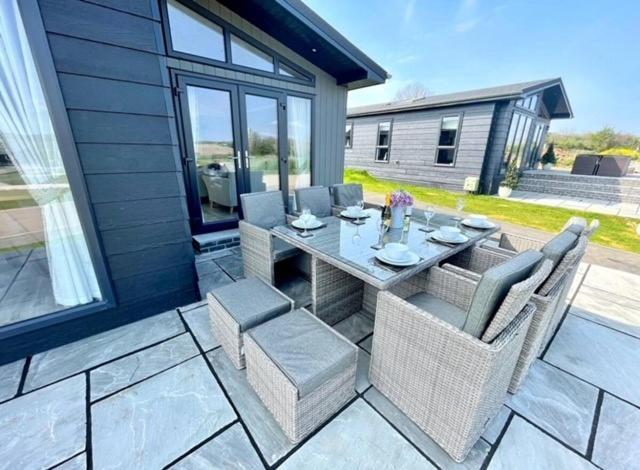 *Luxury Holiday Home With Hot Tub Close To Beach* Penally Eksteriør bilde