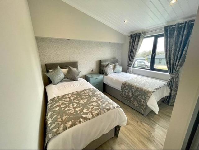 *Luxury Holiday Home With Hot Tub Close To Beach* Penally Eksteriør bilde